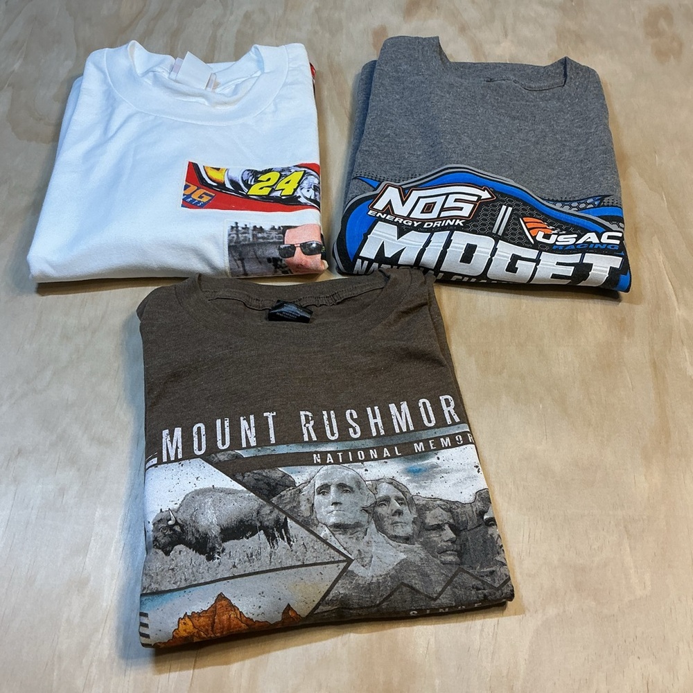 Men’s XL Graphic T-Shirt Bundle - Brown, Gray, White